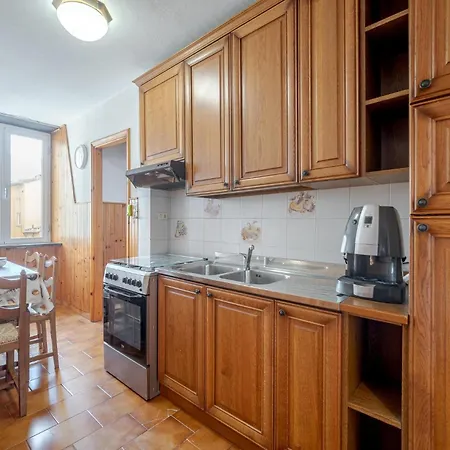 2 Bedroom Gorgeous Apartment In Camogli * Camogli