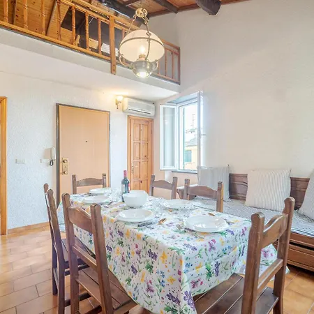 2 Bedroom Gorgeous Apartment In Camogli Apartment *